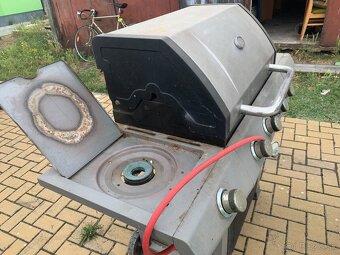 Predám starší záhradný grill. - 3