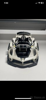 Burrago Ferrari zberatelsky model - 3