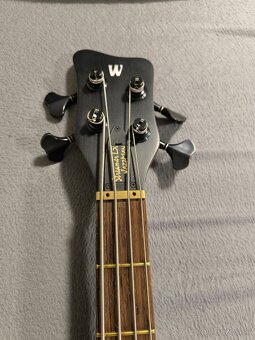 Predám Warwick Streamer LX Jazzman vcetne kufru - 3