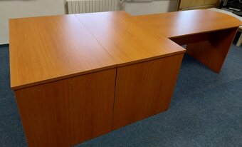 Rokovacie stoly+retro drevené stoličky - 3