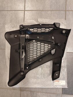 Yamaha XT1200Z Super Tenere kryt nádrže ľavá strana - 3
