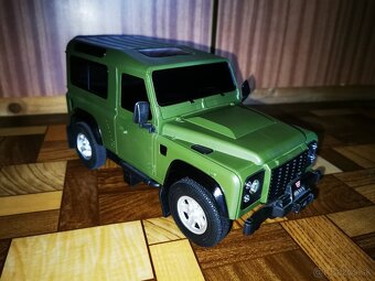 Land Rover Defender Transformer - dialkové ovládanie - 3