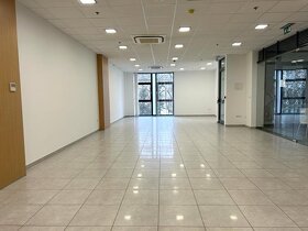 Obchodný priestor 93 m2 v centre mesta Galanta, 1.poschodie - 3