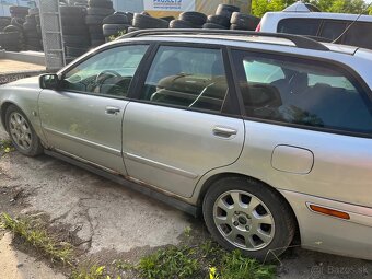 Volvo v40 - 3