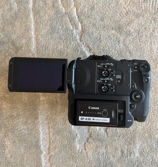 Canon EOS C70 + Canon EF 24-70mm f/2.8L II USM + Ronin RS2 - 3