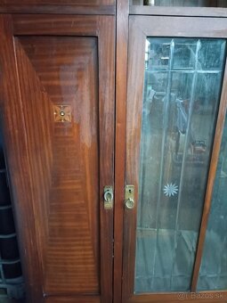 Secesná vitrína - 3