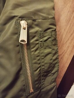 Predám zimnú bundu bombera Tommy Jeans - 3