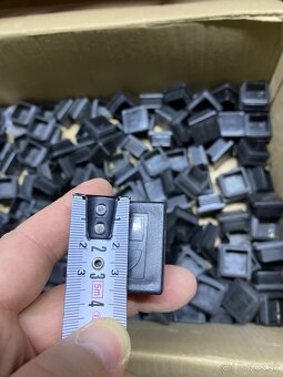 Plastové krytky - 3