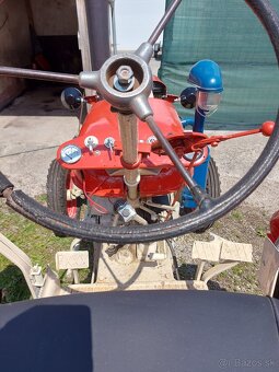 Predám traktor zetor 25k - 3