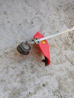 Krovinorez Hecht 152 BTS - 3