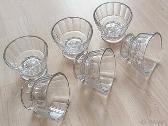 Poháre, ozdobné taniere, vázy, misy. - 3