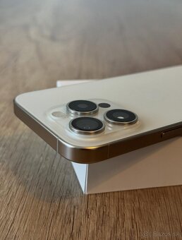 Predám iPhone 15 pro white titanium 128gb - 3