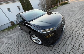 🖤 Audi e-tron S-LINE 40 SPORTBACK - 3