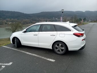 Hyundai i30 1.6 crdi rv2018 - 3