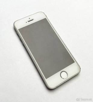 iPhone SE 2016 128GB - 3