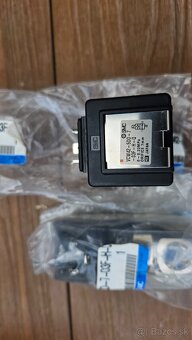 SMC nerezove solenoidove ventily 24vdc - 3