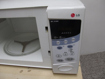 Mikrovlnka LG 800W - 3