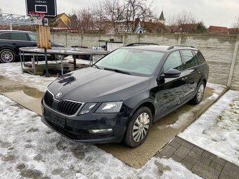 ŠKODA OCTAVIA COMBI 3 2.0 TDi - 3