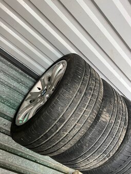 Pirelli P-zero 255/40 R19 96W - 3