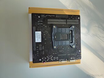 Predám SET MB+Procesor+RAM - 3