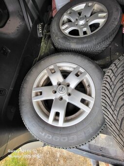 Nissan xtrail t31 r16 5x114.3 - 3