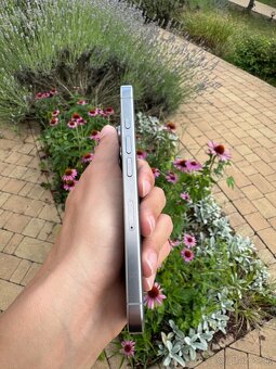 iPhone 16 PRO NATURAL TITANIUM V ZÁRUKE DO 2026 - TOP STAV - 3