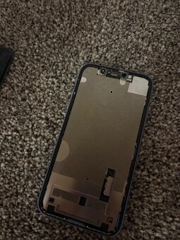 iPhone XR (nefunkčný) - 3