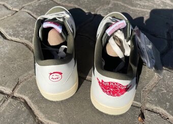 Jordan 1 Retro Travis Scott “Medium Olive” - 3