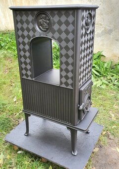 Liatinové kachle Jotul F 606 čierný lak - 3