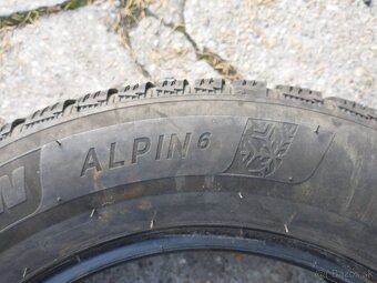 Predam 2ks zimne michelin 195/65 r15 - 3