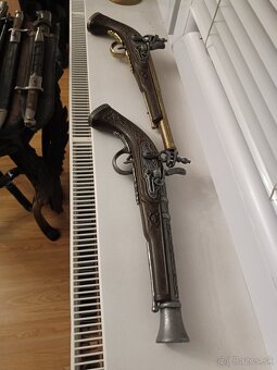 Kresadlove pistole - 3