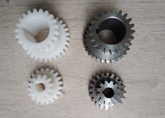 Ozubene kolesa na frezu ,sustruh - 3