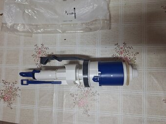 Predam wc splachovac geberit - 3