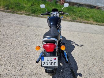 Triumph Thunderbird 900 - 3