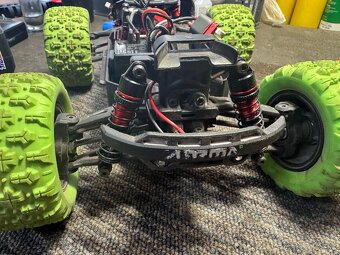 Arrma granite grom - 3