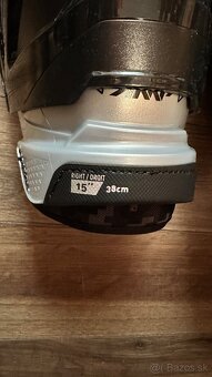 Hokejové chrániče holenné Bauer S23 supreme M3 15” velkosť - 3