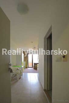 Na prodej prostorné a kompletně zařízené studio(1+kk, 40 m²) - 3