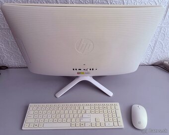 HP All-in-One 24-g081ng- A8-7410, 8GB RAM, 500gb,10H- top - 3