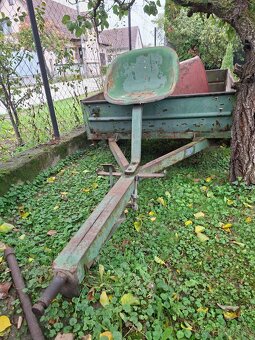 Malotraktor s vlečkou a príslušenstvom - 3