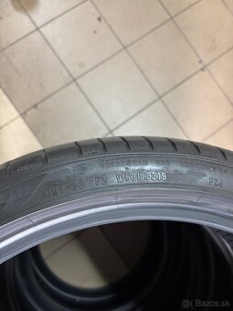 245/35R20 - 3