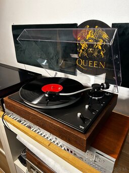 Gramofon Tesla po kompletnej obnove - 3