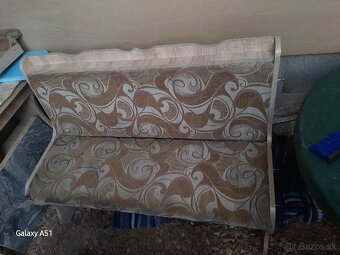 Rohová lavica so stolom.. - 3