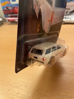 HotWheels Datsun Bluebird Wagon - 3
