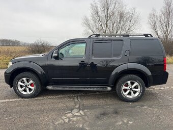 Nissan Pathfinder - 3