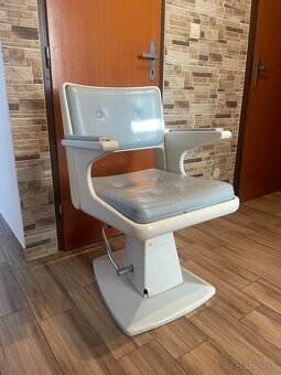 Kadernícke kreslo - 3