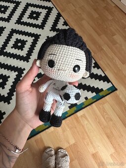 Ručne háčkovaný futbalista hačkovana hračka / postavička - 3