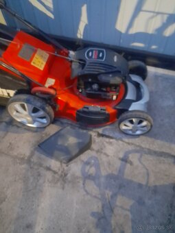 Benzinová kosačka Hecht s pojazdom - 3