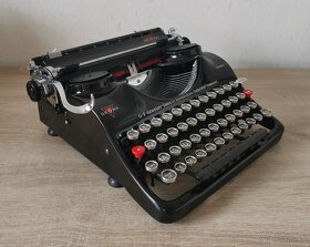 Starožitný písací stroj GROMA Model T z roku 1941 - 3
