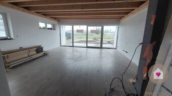 RODINNÝ DOM s 2 kúpeľňami v štádiu ŠTANDARD- ÚP 136 m2, poze - 3