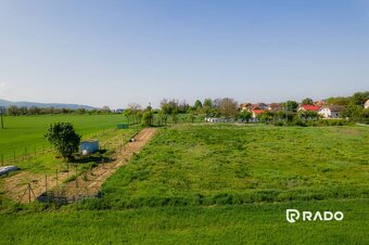 RADO | Na predaj slnečný pozemok 1210 m2, Melčice-Lieskové, - 3